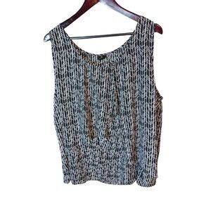 Worthington Black and White Sleeveless Top Size Flowy‎ Size 3X